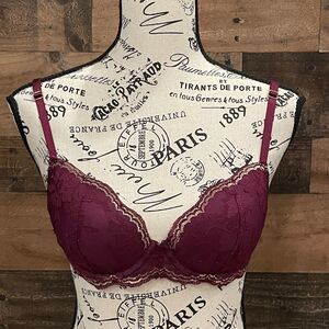 Victoria’s Secret Fishnet Maroon & Gold Dream Angels Lightly Lined Demi Bra 32C